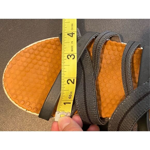 BARETRAPS • Gracee Gray/Conac Orange/White Foam Sole Strappy Hook/Loop Closure O - Picture 8 of 13